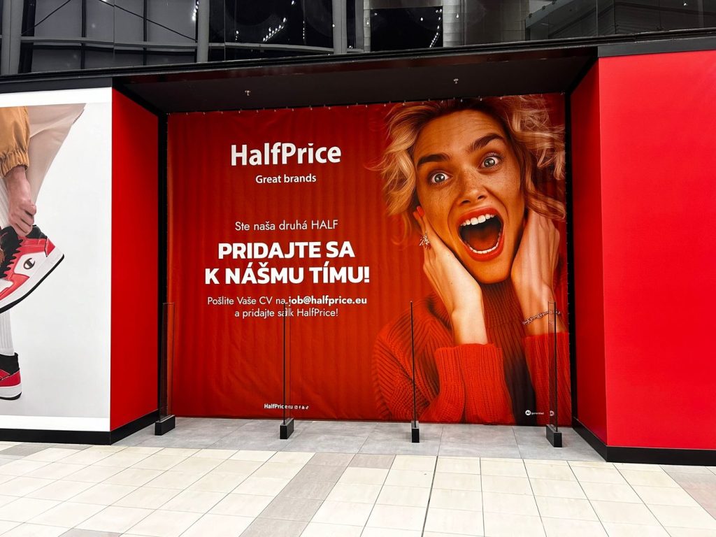 HalfPrice, Vorbereitung der Filiale